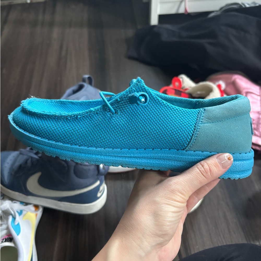 Hey Dude Women’s Teal Sneakers, size 7